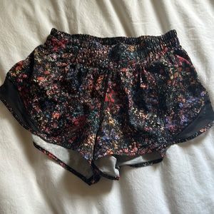 Women’s Lululemon Short